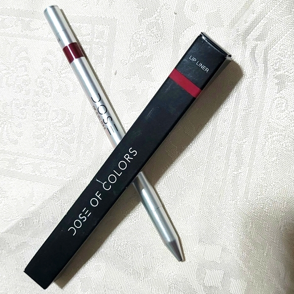 NEW! Dose Of Colors Lip Liner Escape in Upbeet - Picture 1 of 4